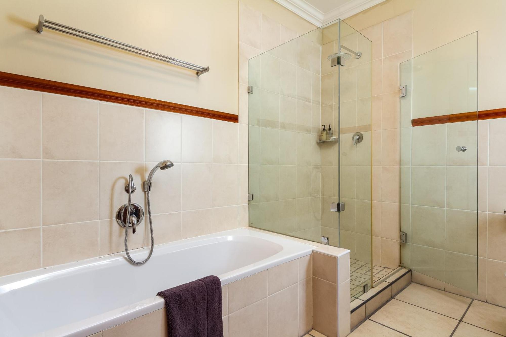 Noordhoek Village Hotel Ngoại thất bức ảnh